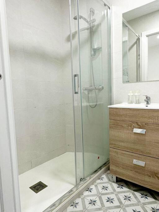 Apartamento De Diseno En Laredo Centro מראה חיצוני תמונה